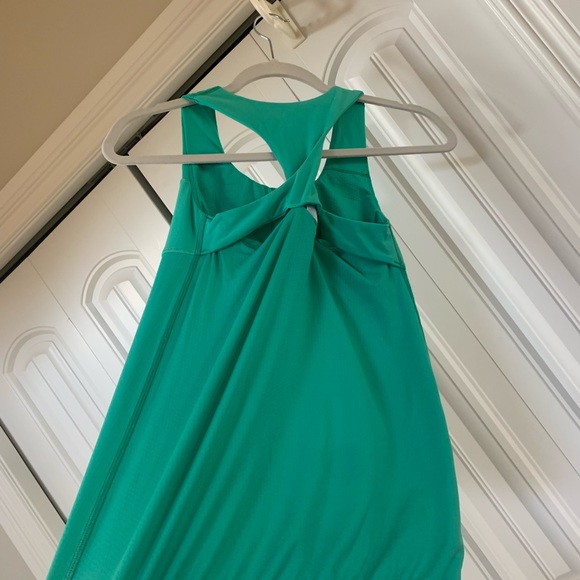 Size 14 girls Ivivva tank top with shelf bra - Picture 2 of 6